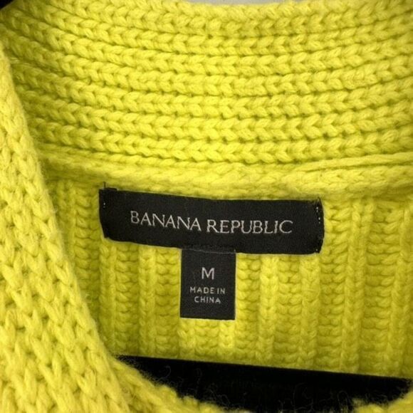 Banana Republic Women's Thick Chunky High Crew Neck Sweater Neon Yellow Medium - Picture 4 of 10